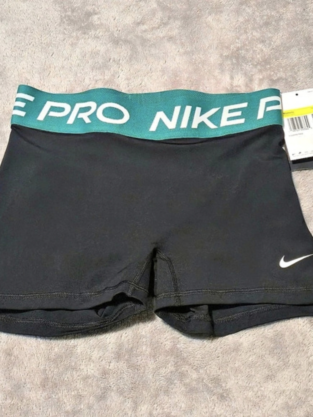 Nike Pro Mid-Rise 3" Biker Shorts Black & Green Small